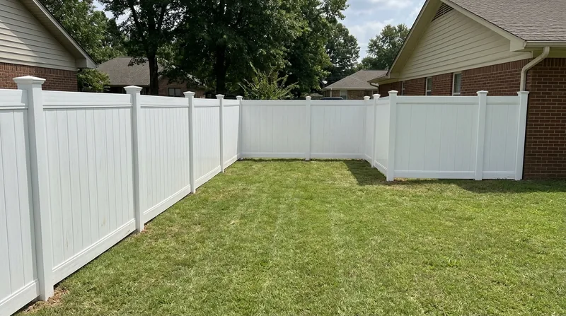 Vinyl & PVC Fence Installation Little Rock